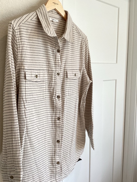 O'Neill Tops - 🌊O’Neill Women’s Long Sleeve Collared Button Down Shirt New Medium Gray Striped